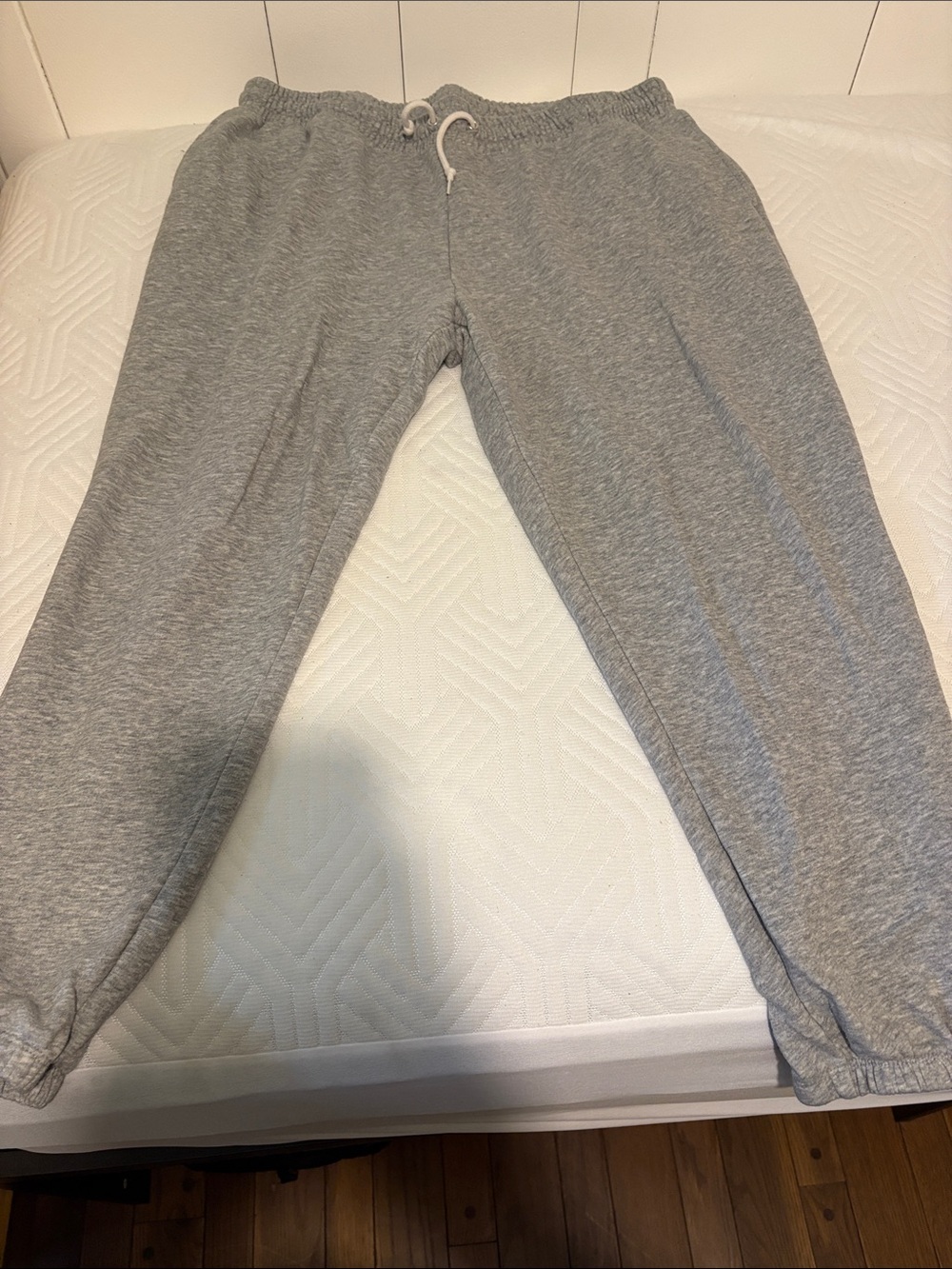 Old Navy Women's Heather Gray Drawstring Joggers